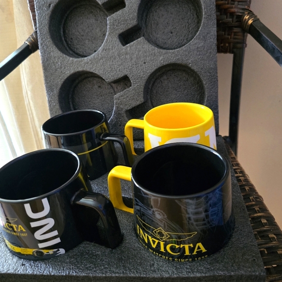 Authentic Invicta Set of 4 Mugs! A HUGE Collectors Items! - **NIB** - Picture 5 of 6